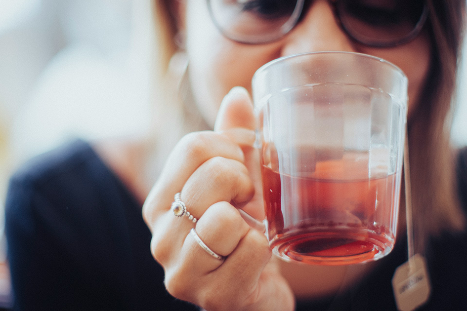 how to reduce bloating fast at home