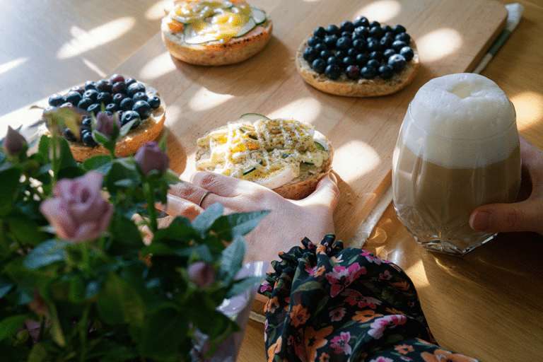 Pregnant woman preparing a fiber-rich breakfast to support regular digestion
